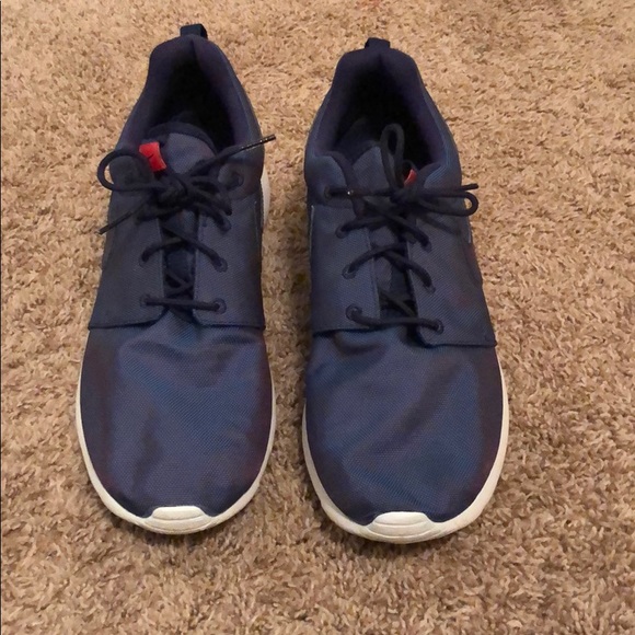 Nike Roshe - Picture 2 of 2